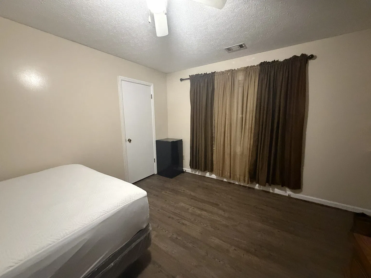 39 Middleton Pl — Photo 2