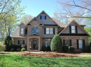 7215 Kidwelly Ln, Matthews, NC 28104