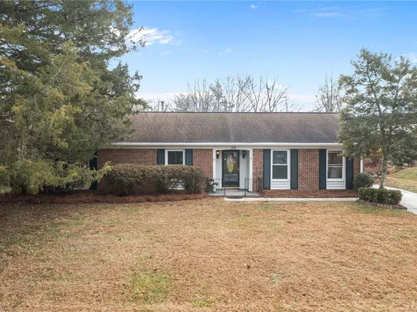 301 Cornelia Dr, Graham, NC 27253