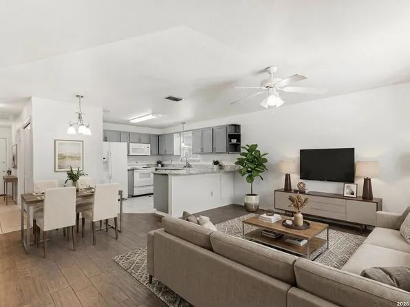 121 S Plant APT 102, Boerne, TX 78006