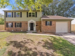 528 Woodlake Rd, Virginia Beach, VA 23452