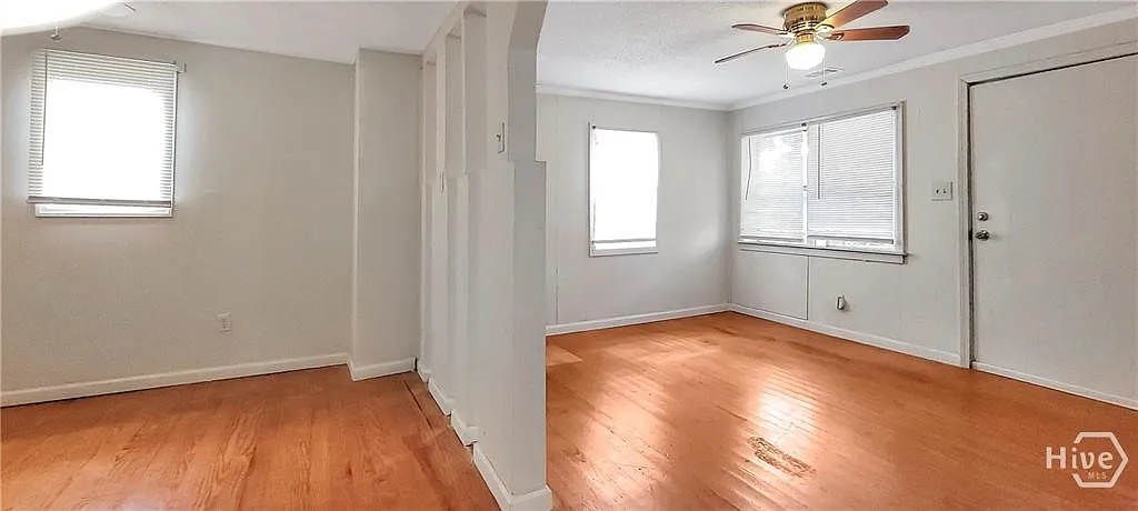3 bed, 1.0 bath, 1204 sqft, $1,500 — Photo 4