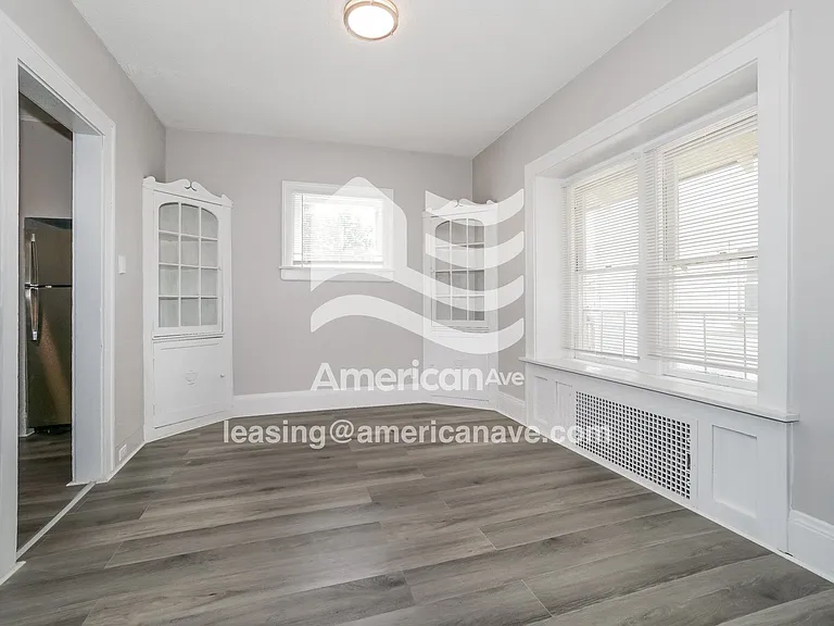 1846415_002_living_room_12845323.jpg