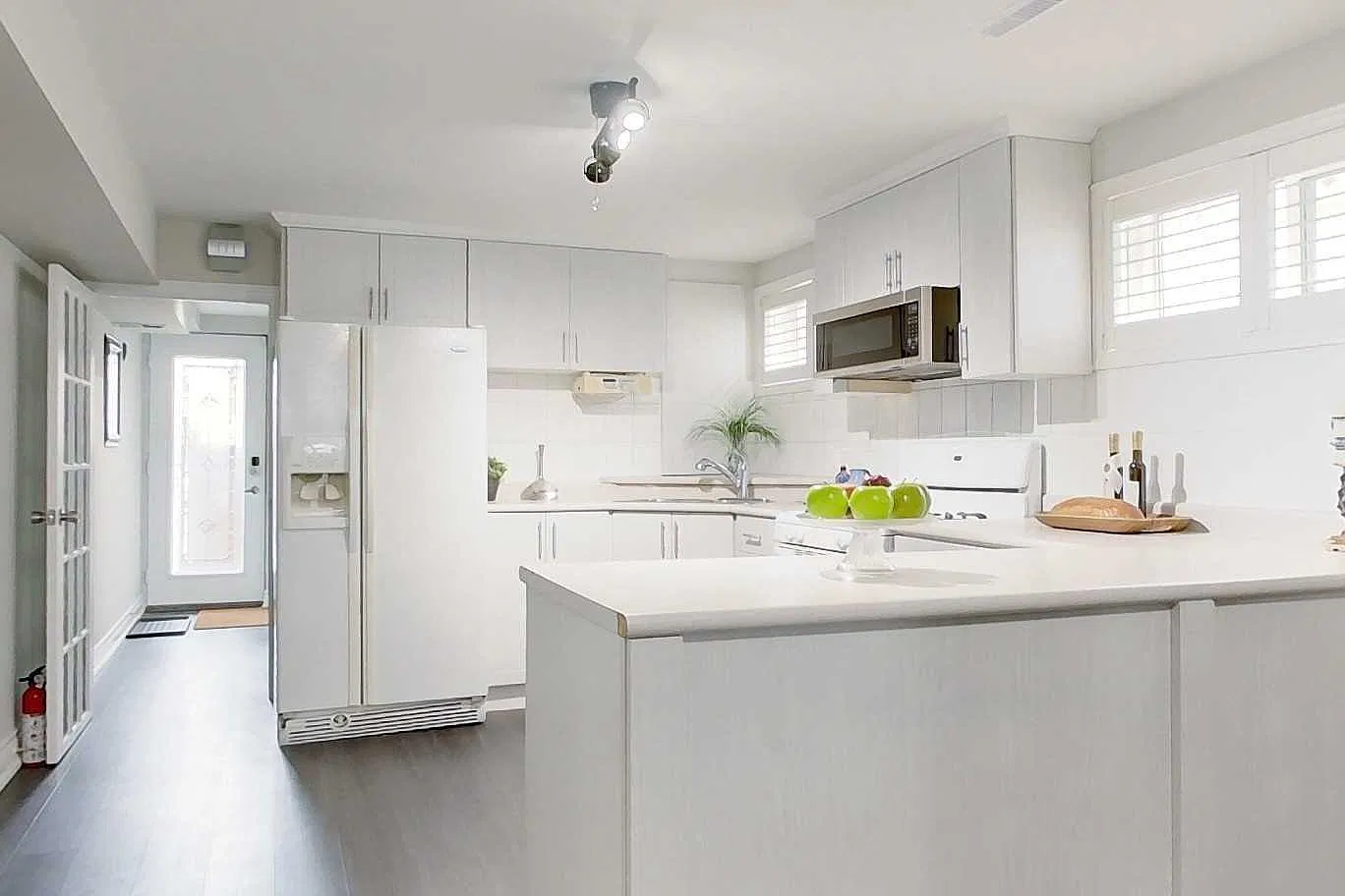 1 bed, 1250 sqft, $1,850 — Photo 2