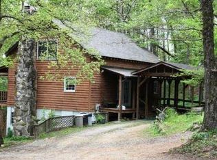 795 Beaver Lake Dr, Clarkesville, GA 30523