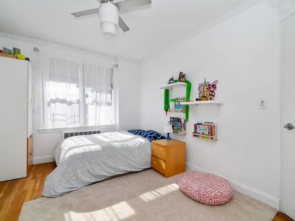 98 Park Terrace East image 12 of 13