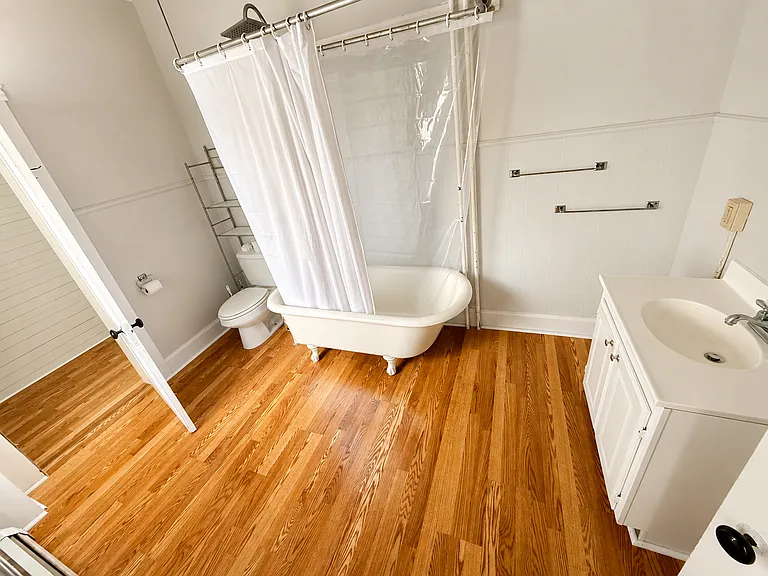 40 Highland St #B — Photo 3