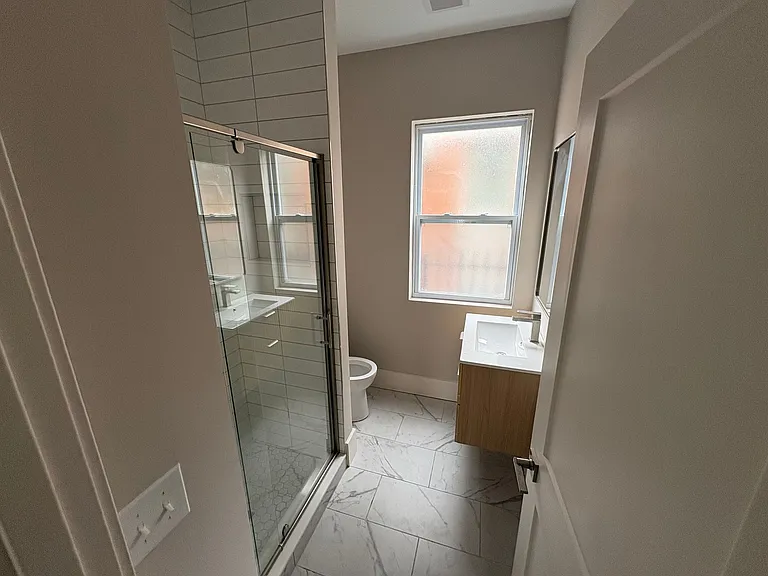 7436 Oakland St — Photo 8