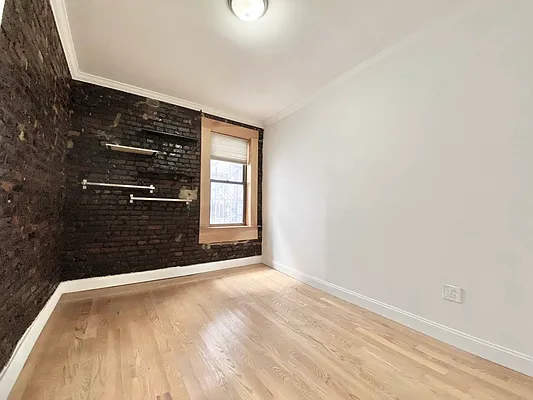 Rented by Bond New York | media 22