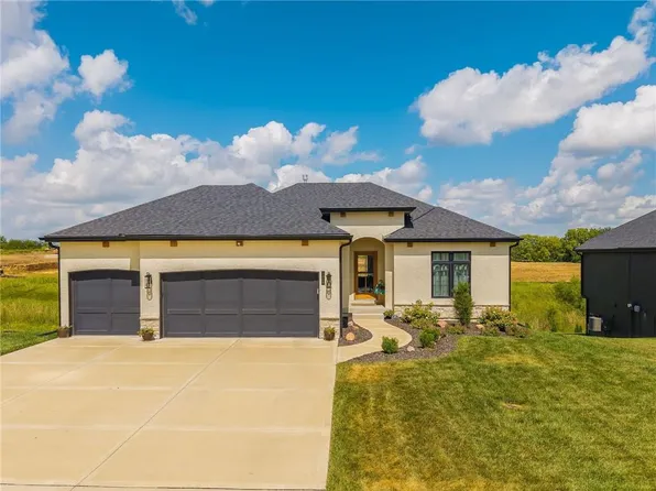 1008 NW 94th Ter, Kansas City, MO 64155