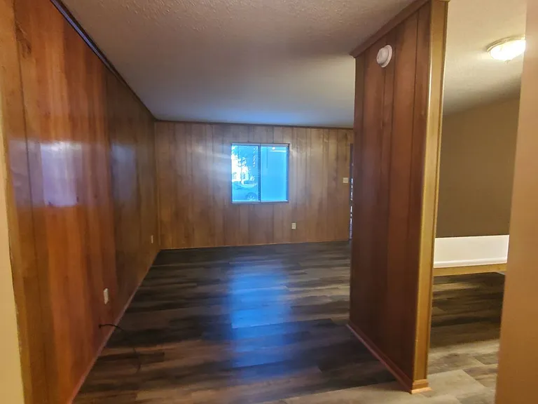 301 E Ann St — Photo 3