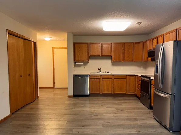 351B Williamsburg Pl, New Richmond, WI