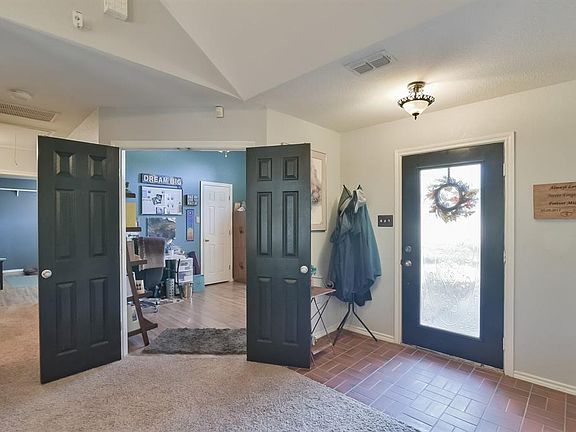 4th image of 418 Hastings Dr