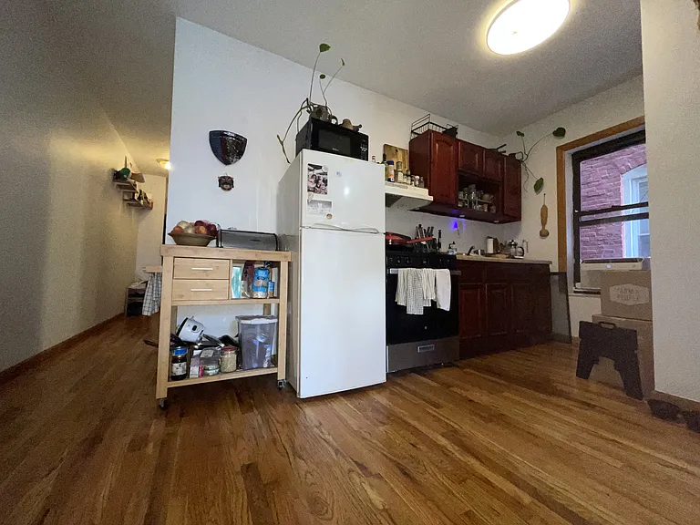 53 Clifton Pl #4D — Photo 3