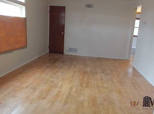 1747 W Temperance Rd, Temperance, MI 48182