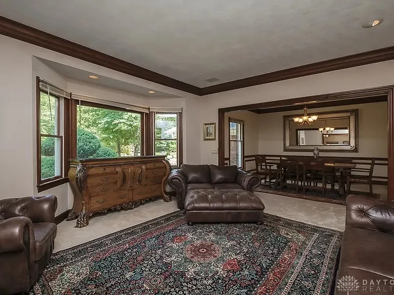 9548 Meadow Woods Ln — Photo 6