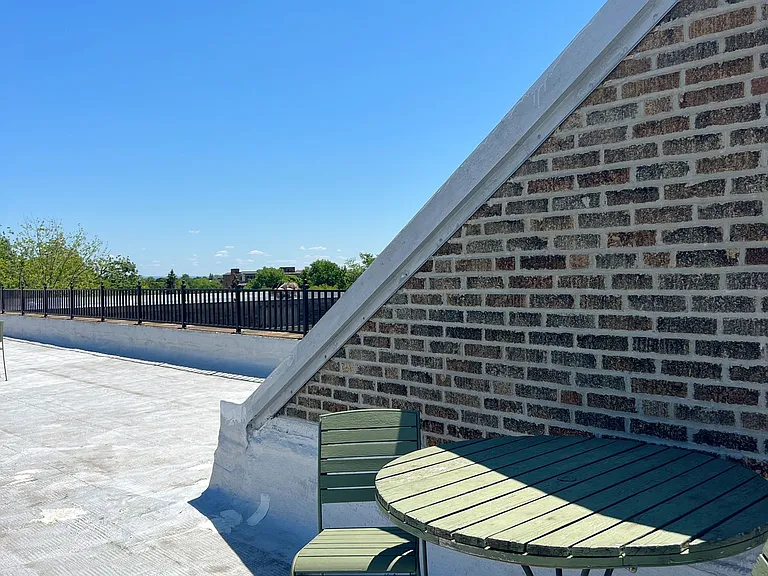 Bryant Apartments — Photo 14