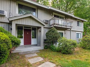 8 Ridge Rd APT 4, Lincoln, MA 01773