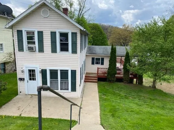 22 Martin St, Oil City, PA 16301