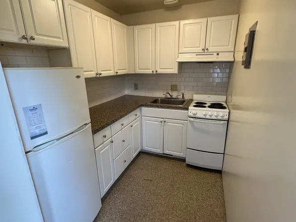 155 Wayne St APT 2, Bridgeport, CT 06606
