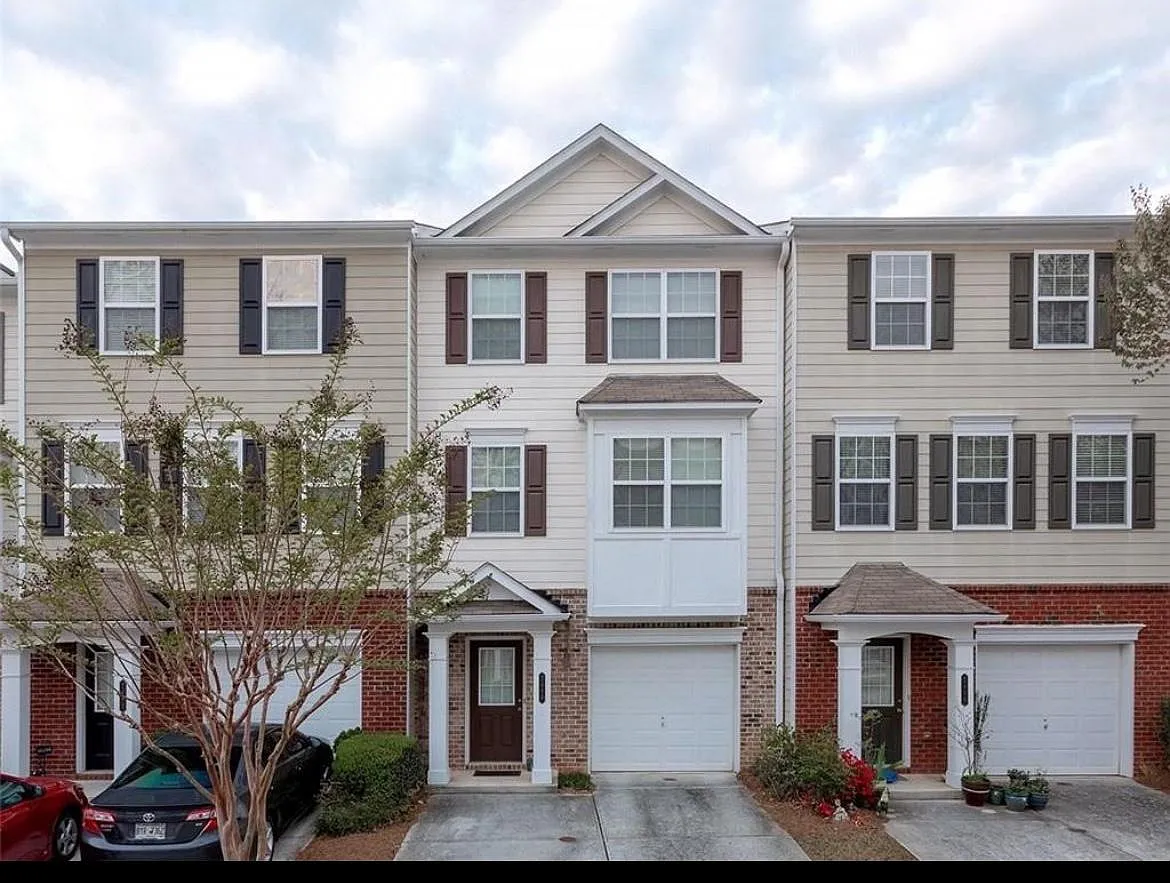 2484 Ivey Crest Cir — Photo 1