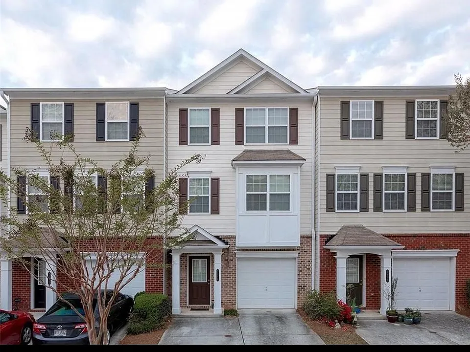 2484 Ivey Crest Cir