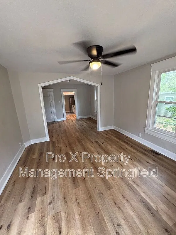 2 bed, 2.0 bath, 1100 sqft, $1,150 — Photo 2