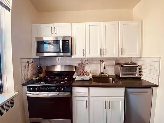 Rented by Silverstein Collection LLC  | media 6