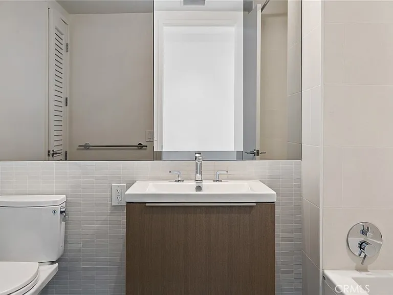 889 Francisco St #2408 — Photo 17