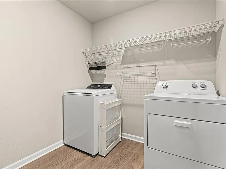 6028 Creek Side Trl — Photo 23