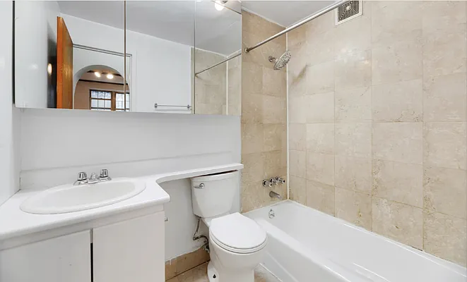 Rented by REAL New York | media 17