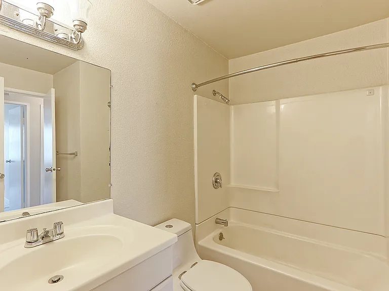 1400 Golden Cir #311 — Photo 28