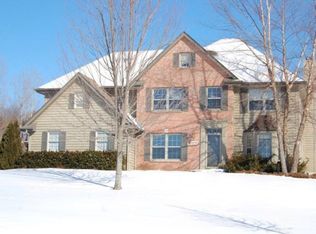 1450 Hilltop View Ct, Hubertus, WI 53033