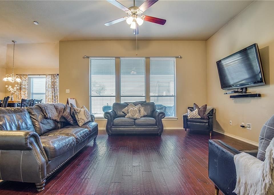 1st image of 2128 Shady Bend Cir