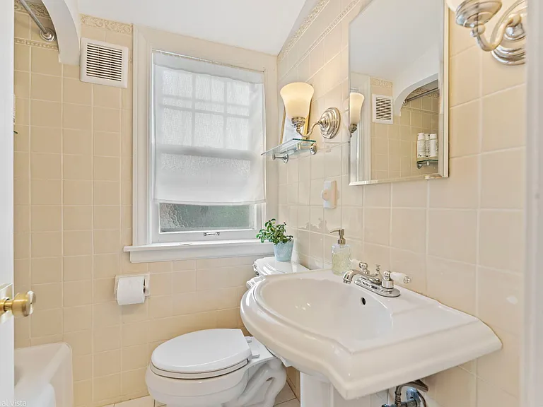 759 Laurel Ave — Photo 19