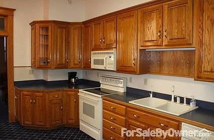 Kitchen
						:
						Beautiful oak custom cabinets and all appliances.