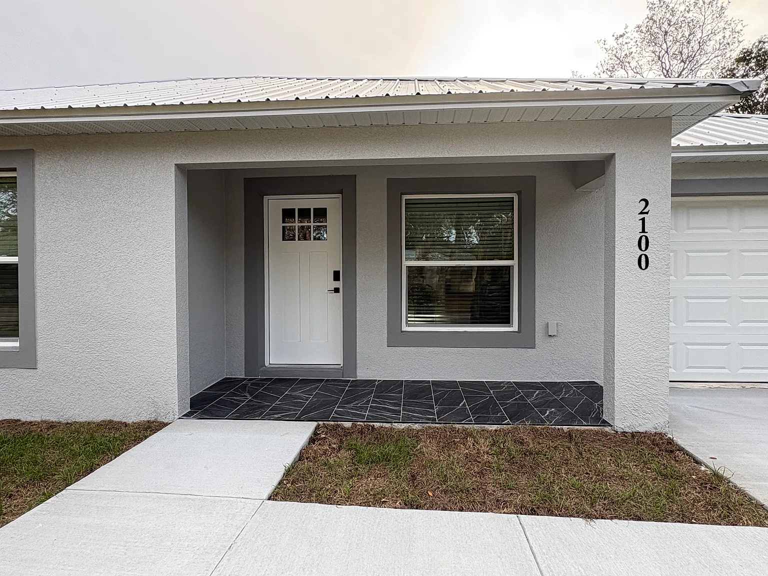 3 bed, 1249 sqft, $1,900 — Photo 2