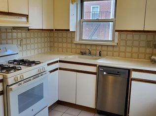 39-29 213th St #2, Bayside, NY 11361