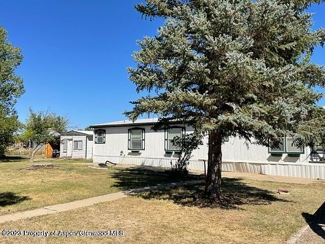2nd image of 160 W Circle Dr