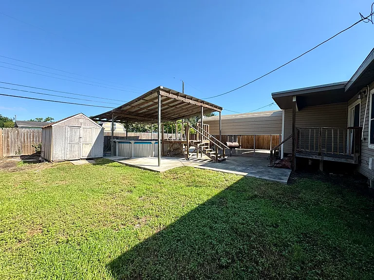 746 Lansdown Dr — Photo 32