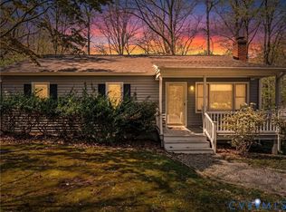 2217 Mountain View Rd, Powhatan, VA 23139