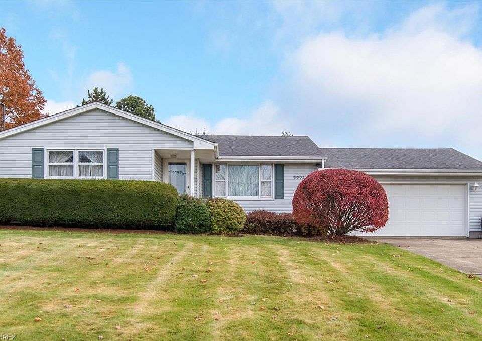 1st image of 8601 Chesterton Dr