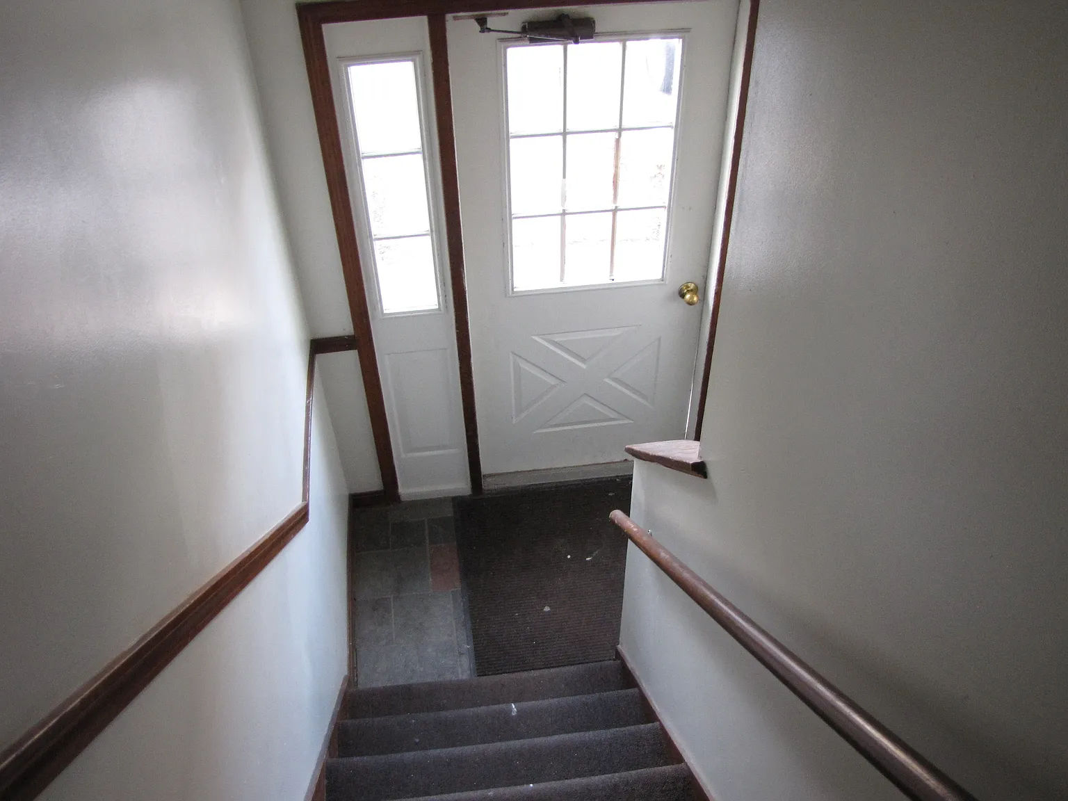 Center Court Apartments — Photo 3