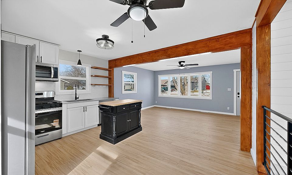 1st image of 411 Sunnydale Ln SE
