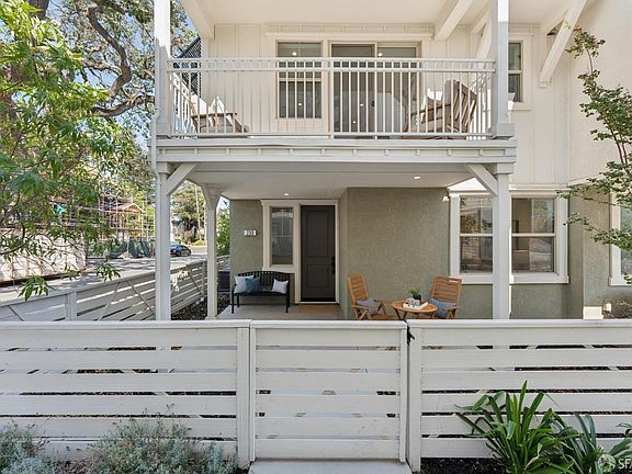 5th image of 233 Oak Cir