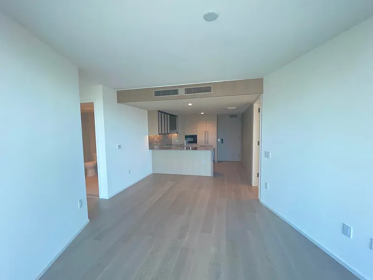 1000 Auahi St #1607 — Photo 6