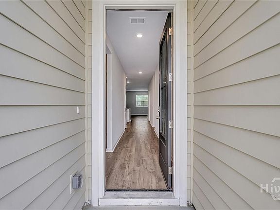 5th image of 201 Coby Ln
