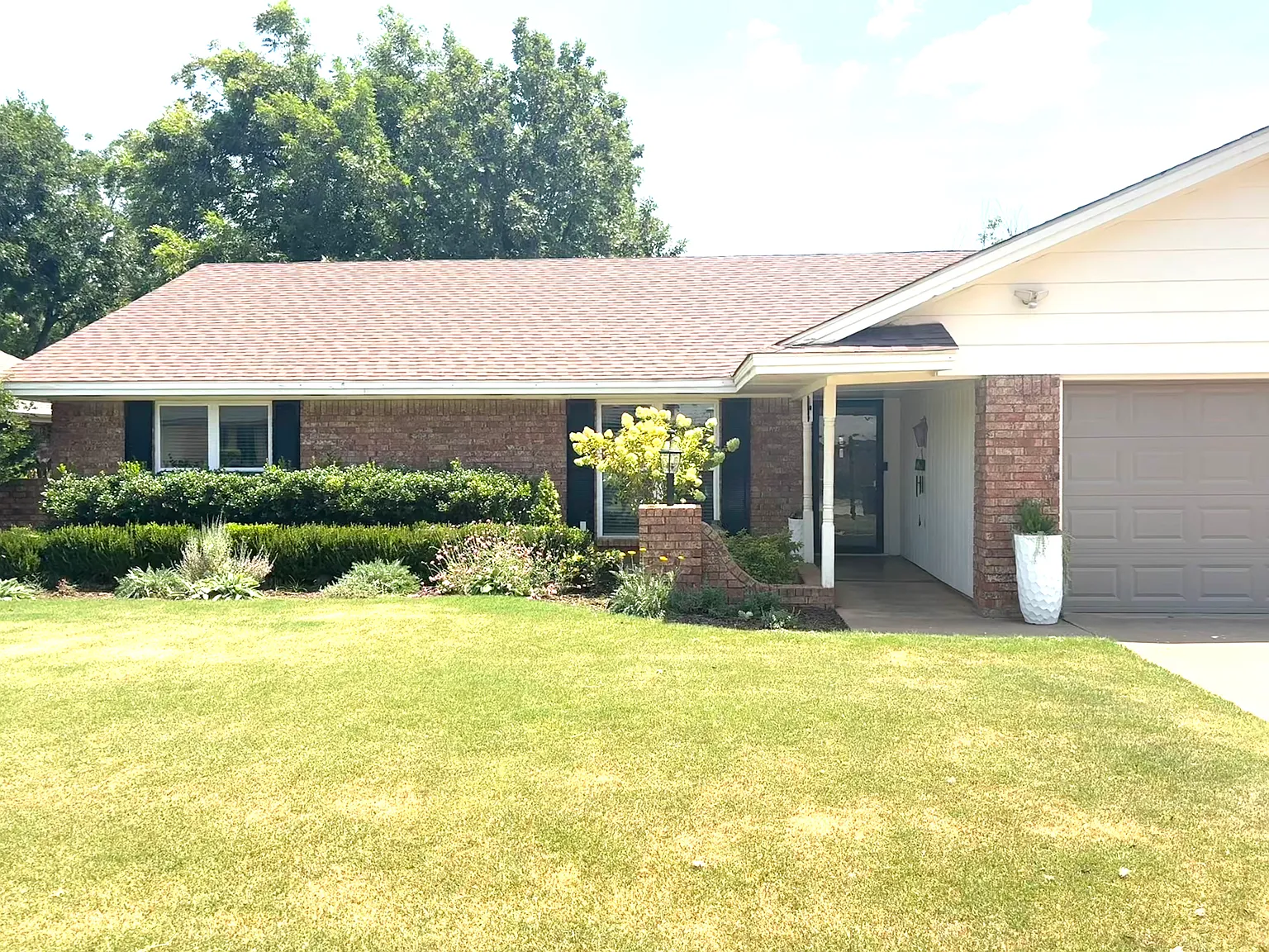 4 bed, 1774 sqft, $2,395 — Photo 2