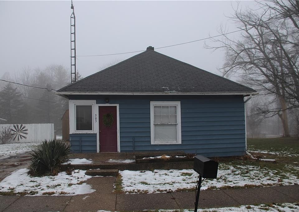 1st image of 303 N 3rd St