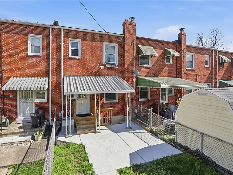 738 Yale Ave — Photo 13